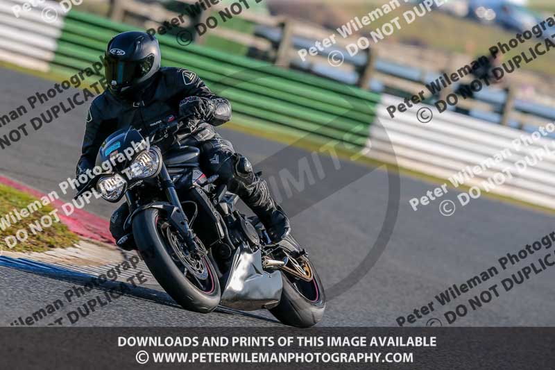 PJM Wedding Photography;enduro digital images;event digital images;eventdigitalimages;mallory park;mallory park photographs;mallory park trackday;mallory park trackday photographs;no limits trackdays;peter wileman photography;racing digital images;trackday digital images;trackday photos